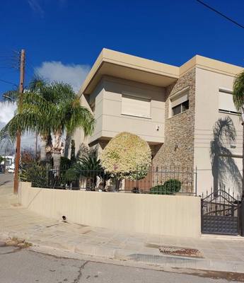4 BR House in Polemidia, Limassol thumbnail 2