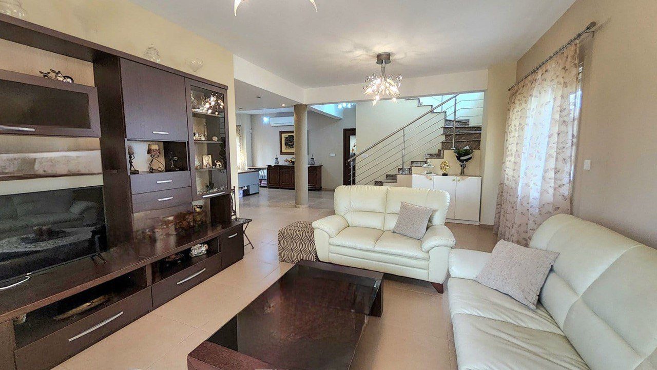 4 BR House in Anthoupoli, Limassol photo 8