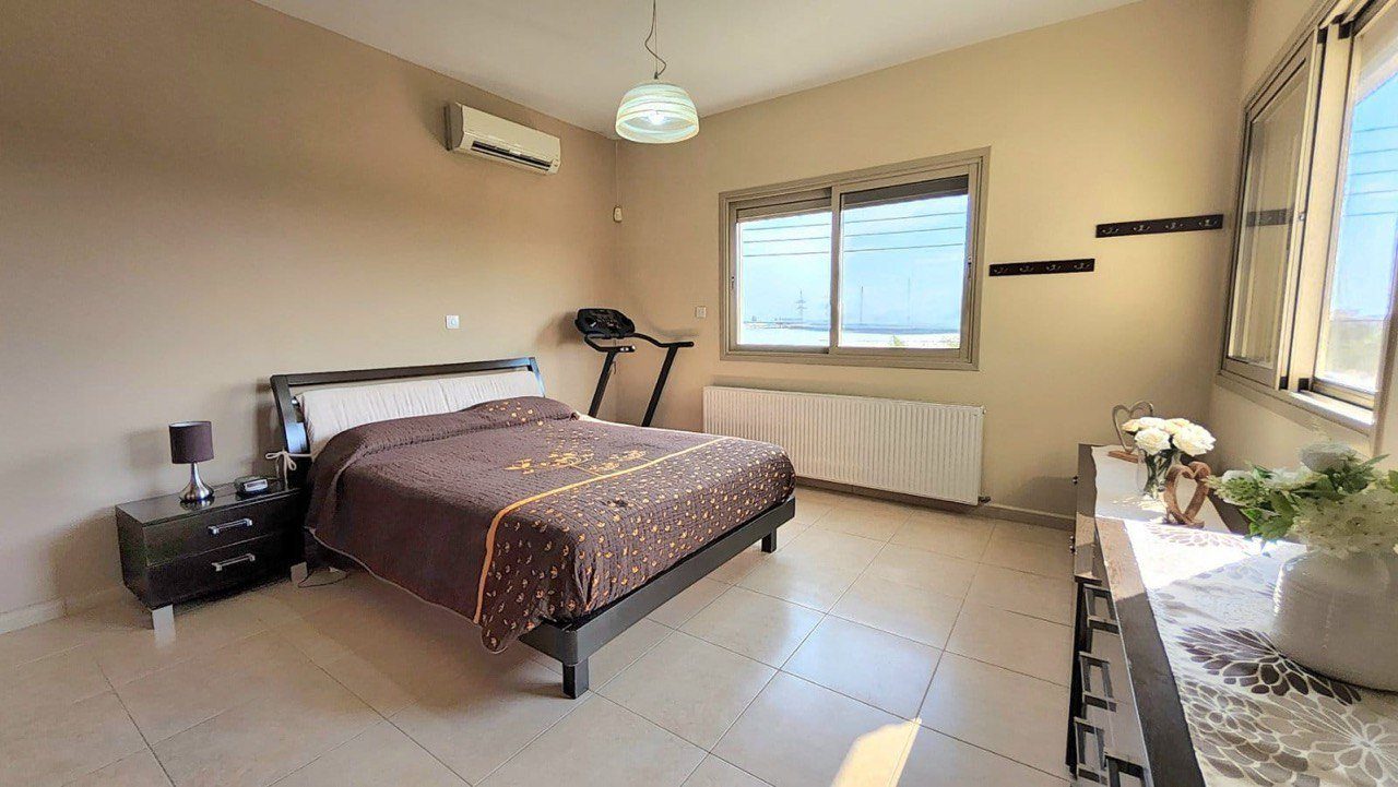 4 BR House in Anthoupoli, Limassol photo 12