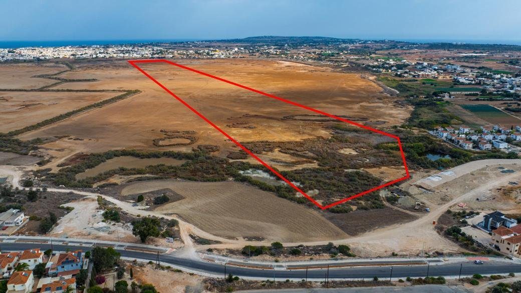Shared field in Deryneia, Famagusta photo 1