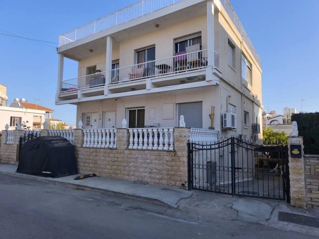 3-Floor Investment Property on 288 m² Plot in Kapsalos, Limassol