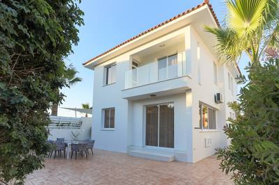 3 BR Villa in Pernera, Famagusta thumbnail 2