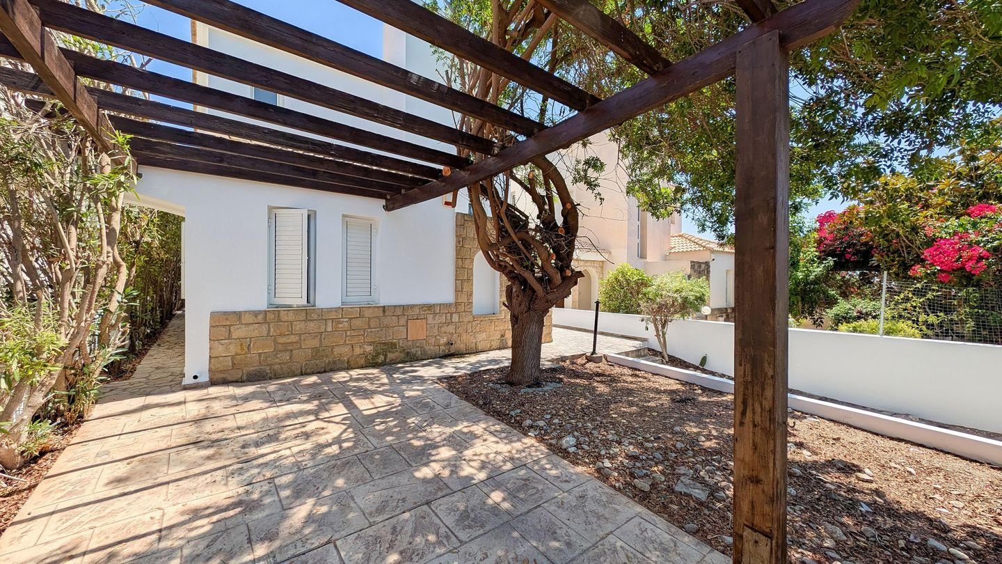 3 BR House in Pegeia, Paphos photo 8