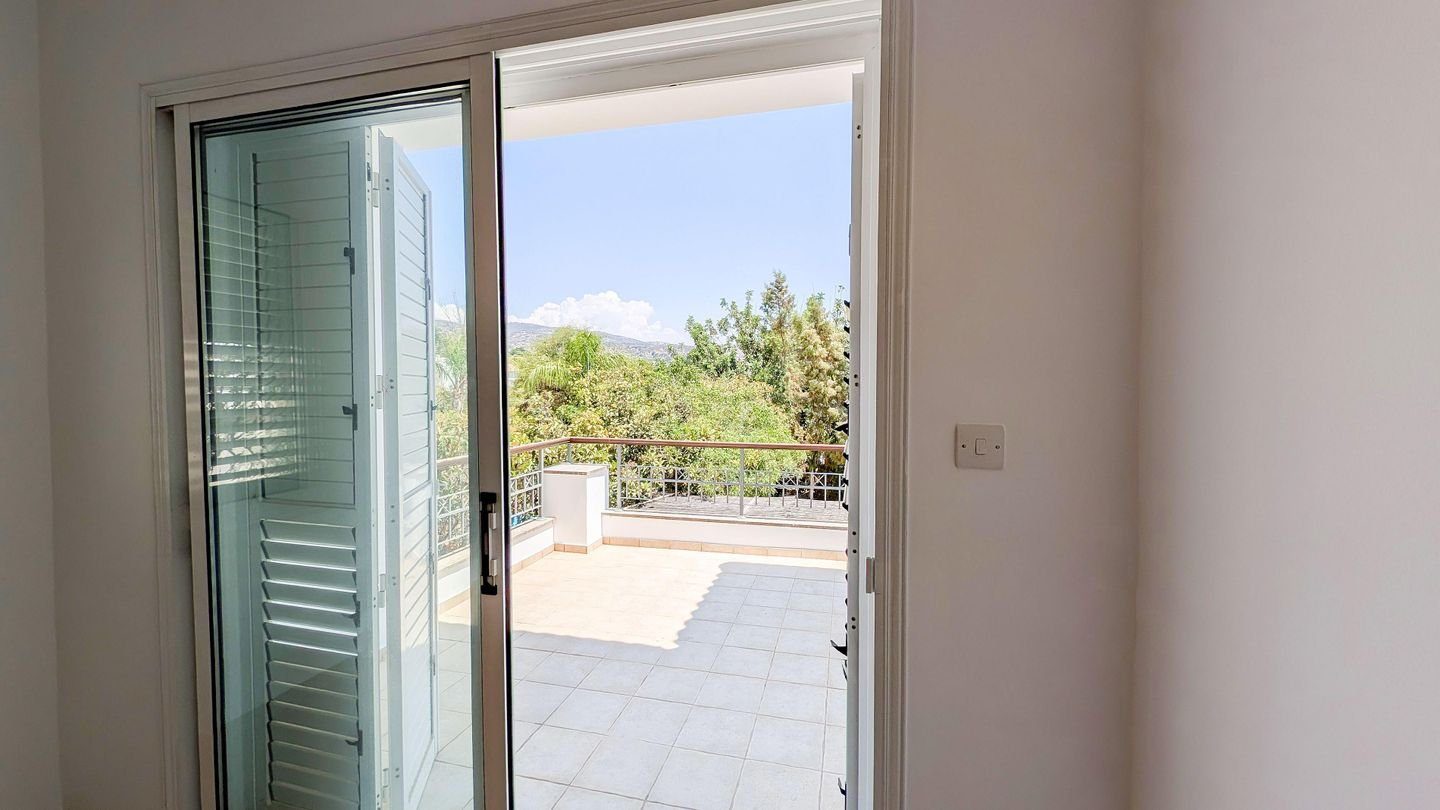 3 BR House in Pegeia, Paphos photo 16