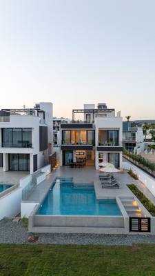 4 BR Villa in Agia Napa, Famagusta thumbnail 1