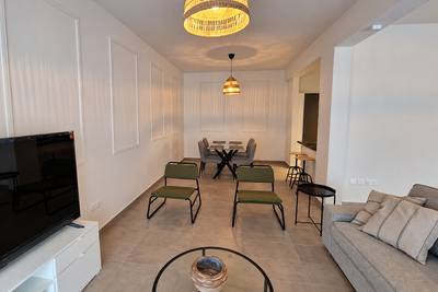 2 BR Entire-Floor Apartment in Agia Zoni, Limassol thumbnail 3
