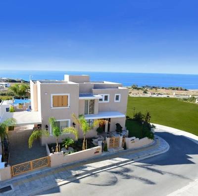 4 BR Villa in Chloraka thumbnail 14