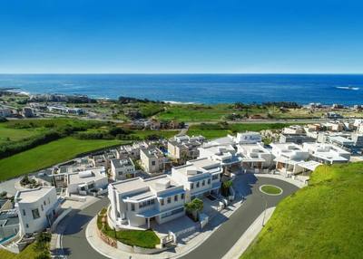 4 BR Villa in Chloraka thumbnail 3