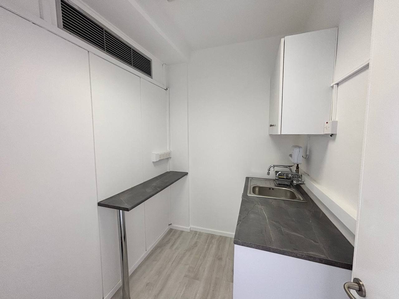 Office in Neapolis, Limassol photo 9