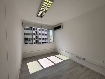 Renovated top-floor office 130 m² in Neapolis, Limassol thumbnail 4