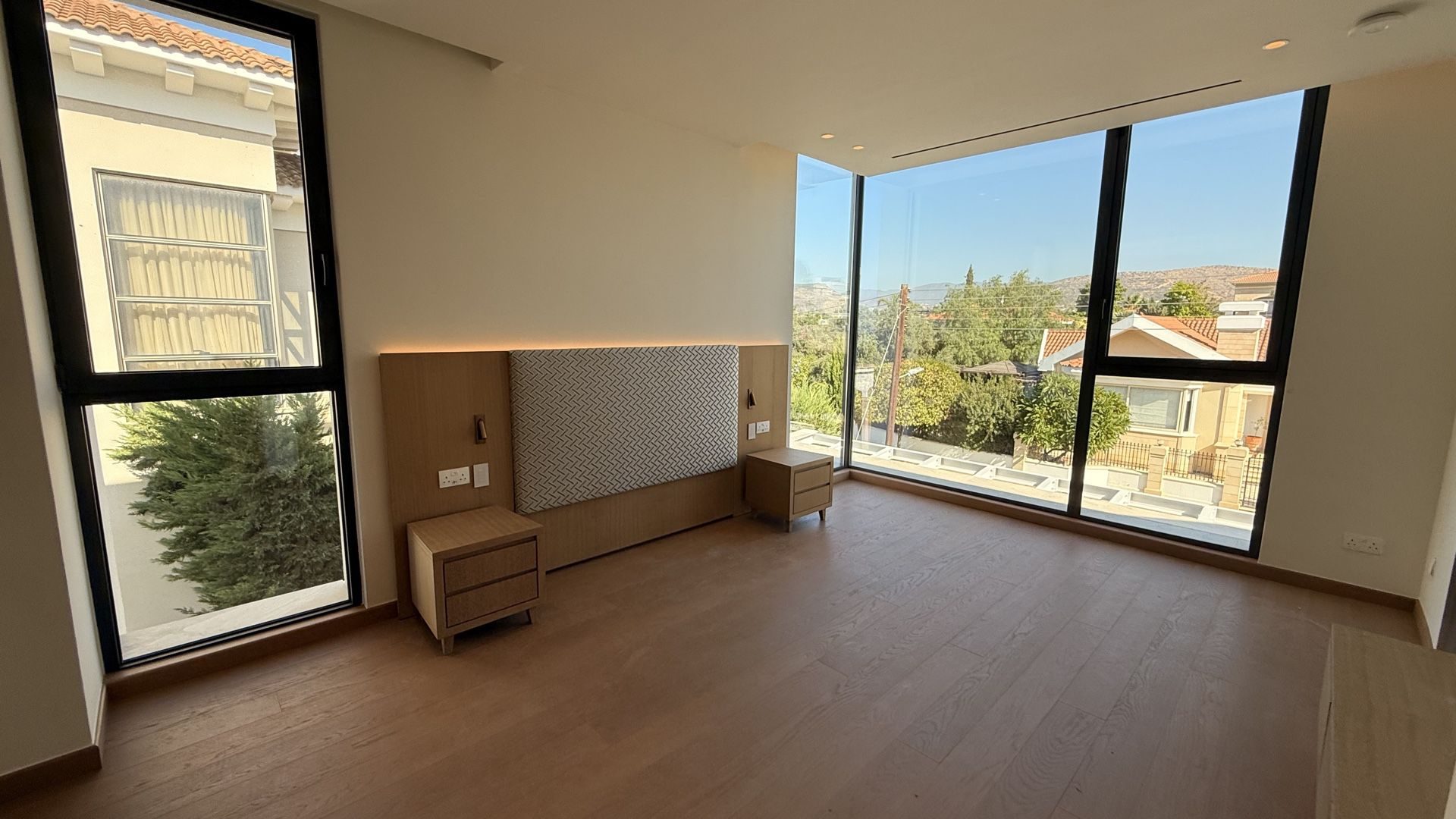 6 BR Luxury Villa in Kalogiroi, Limassol photo 11