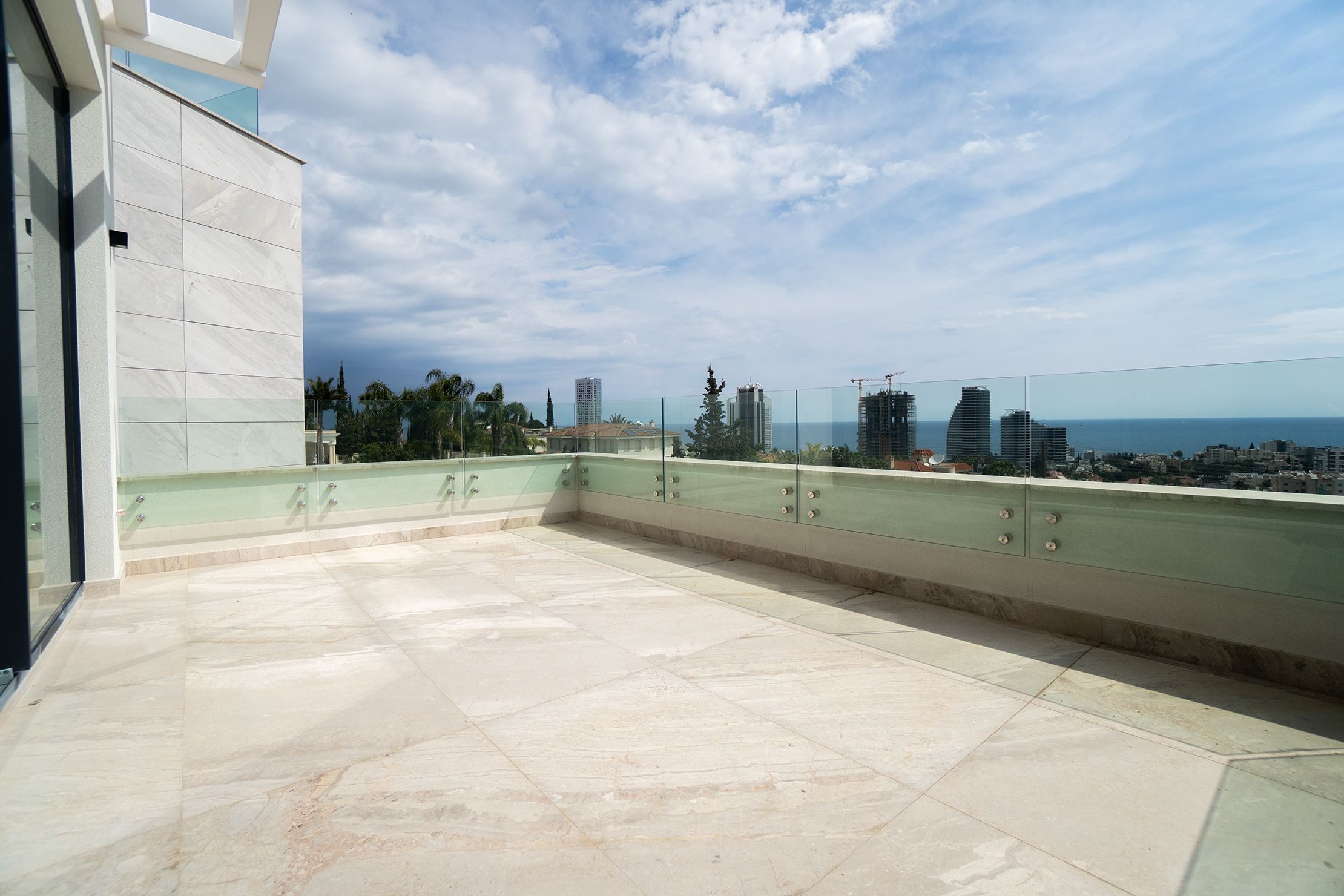 6 BR Luxury Villa in Kalogiroi, Limassol photo 20
