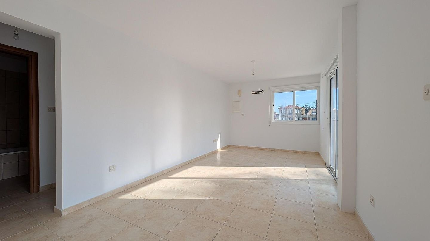 Investment Opportunity: Three-Storey Residential Building with 4 Apartments in Kiti, Larnaca photo 4