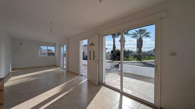 Investment Opportunity: Three-Storey Residential Building with 4 Apartments in Kiti, Larnaca thumbnail 5
