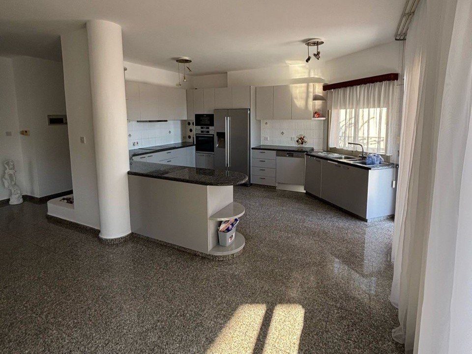 4 BR House in Potamos Germasogeias, Limassol photo 1
