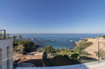 5 BR Villa in Kissonerga, Paphos thumbnail 2