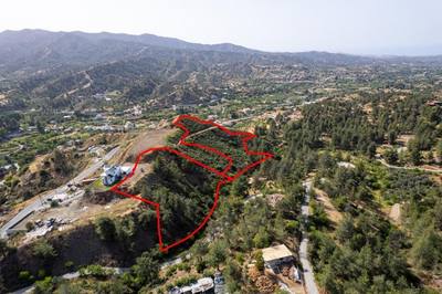 Two adjacent residential fields in Sinaoros, Nicosia thumbnail 1