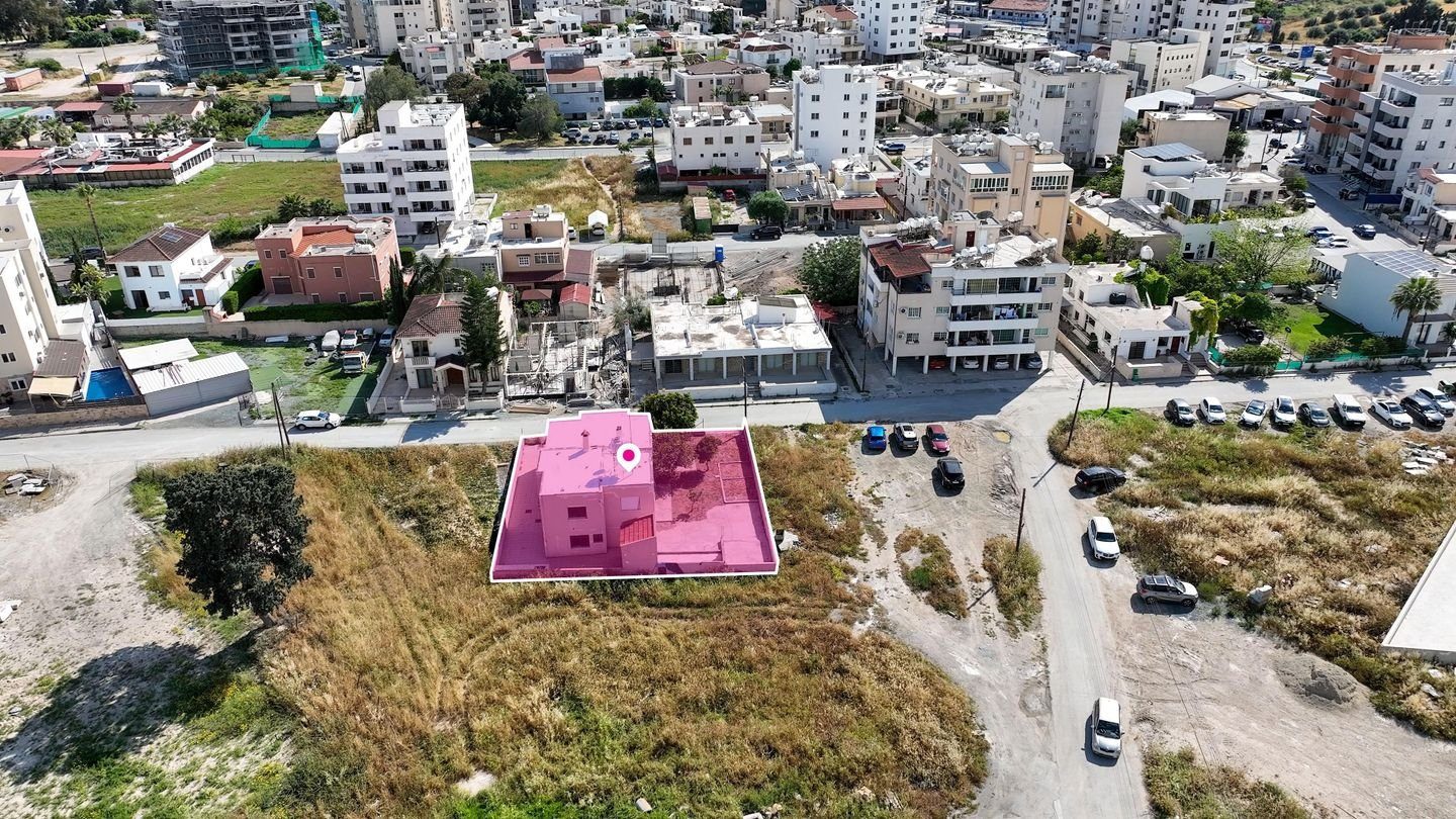Three-Bedroom House in Sotiros Quarter, Larnaca photo 2