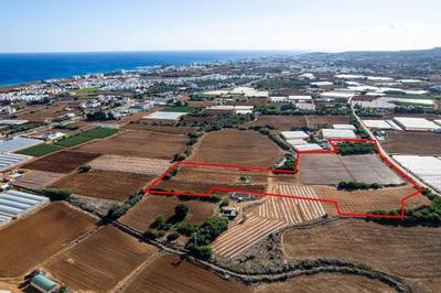 Shared residential field in Paralimni, Famagusta thumbnail 2