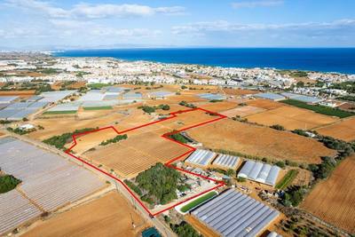Shared residential field in Paralimni, Famagusta thumbnail 3