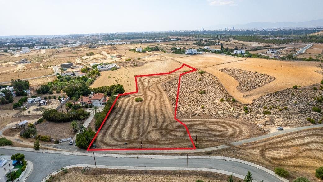 Shared residential field in Geri, Nicosia photo 1