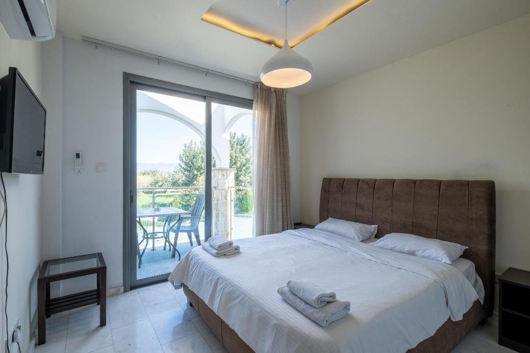 1-bedroom apartment in Latchi, Paphos — photo 4