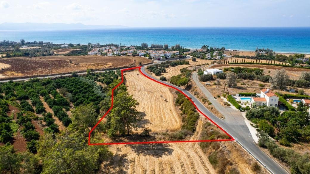 Touristic field in Argaka, Paphos photo 2