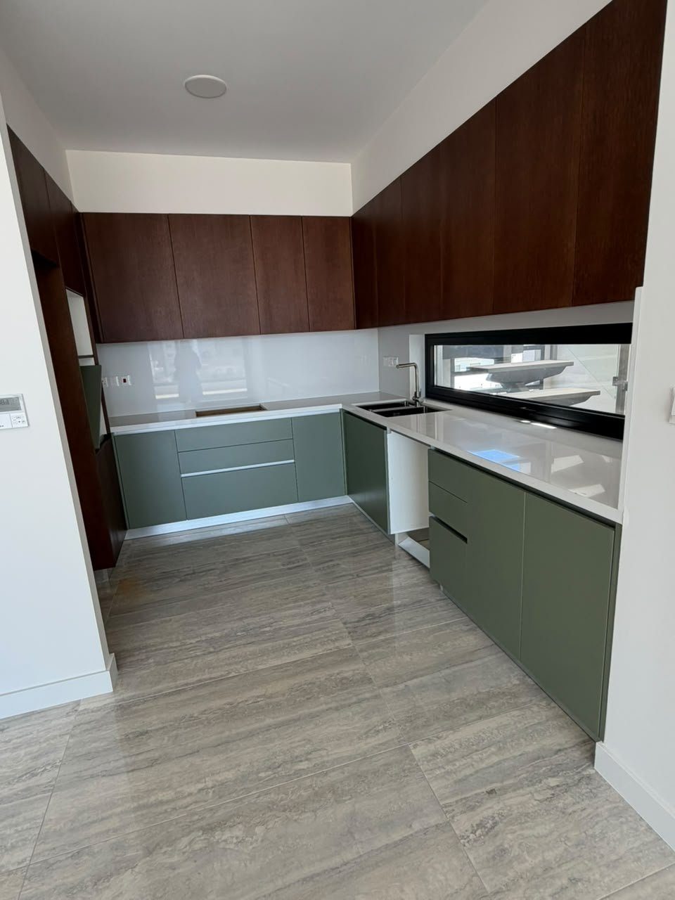 3 BR Penthouse in Agios Athanasios, Limassol photo 1