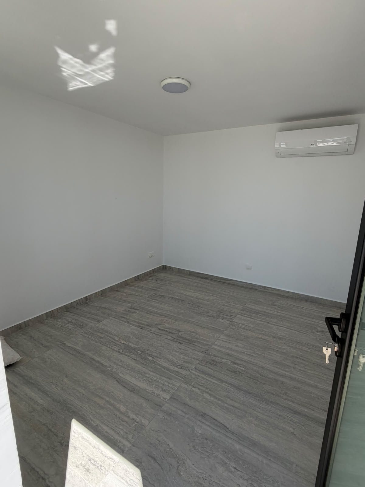 3 BR Penthouse in Agios Athanasios, Limassol photo 5