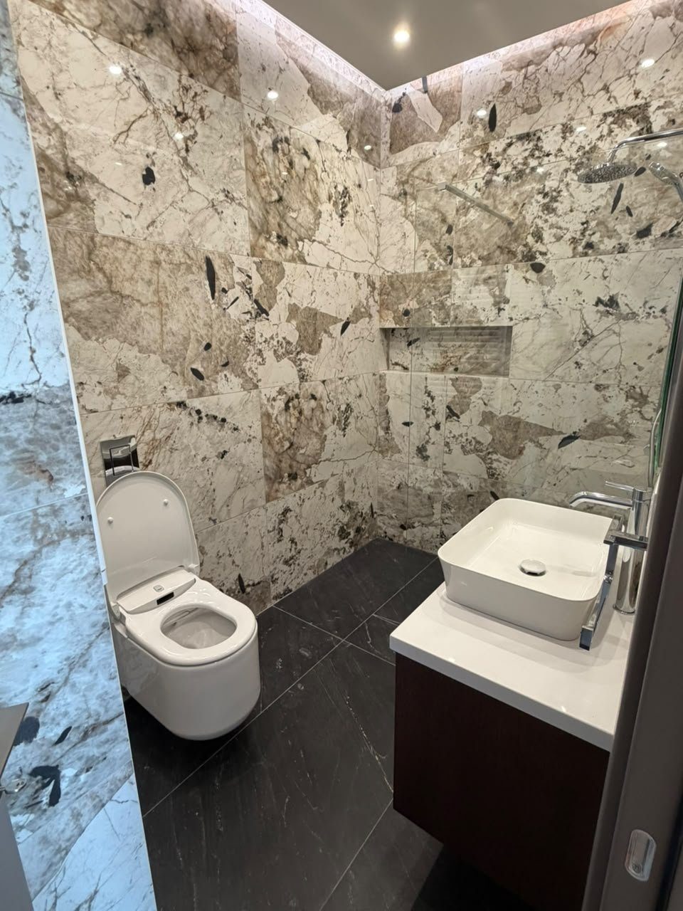 3 BR Penthouse in Agios Athanasios, Limassol photo 11