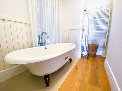 5 BR Sea View Villa with Private Pool in Pyrgos, Limassol thumbnail 15
