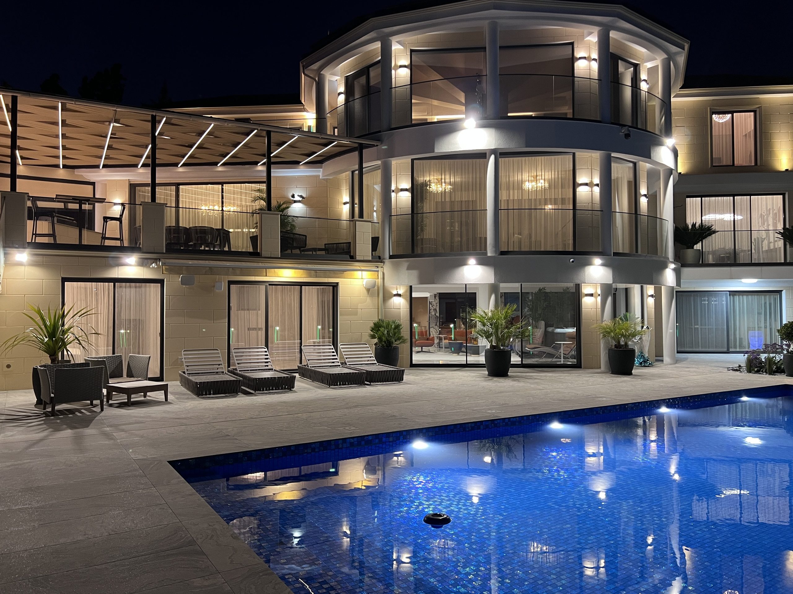 8 BR Luxury House in Mouttagiaka, Limassol