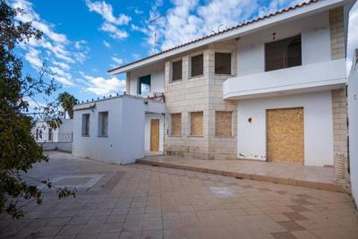 Two-storey house and a workshop in Skarinou, Larnaca thumbnail 6