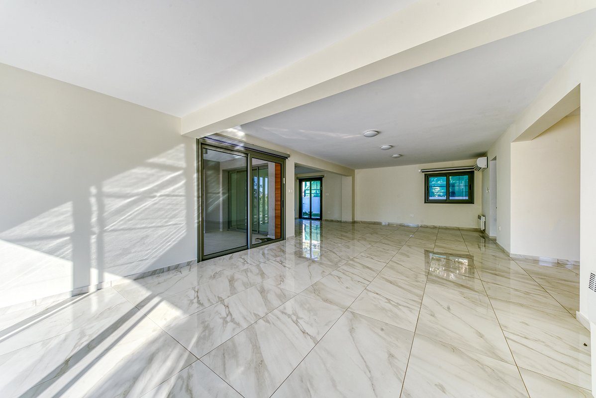 4 BR Villa in Agios Tychonas, Limassol — photo 8