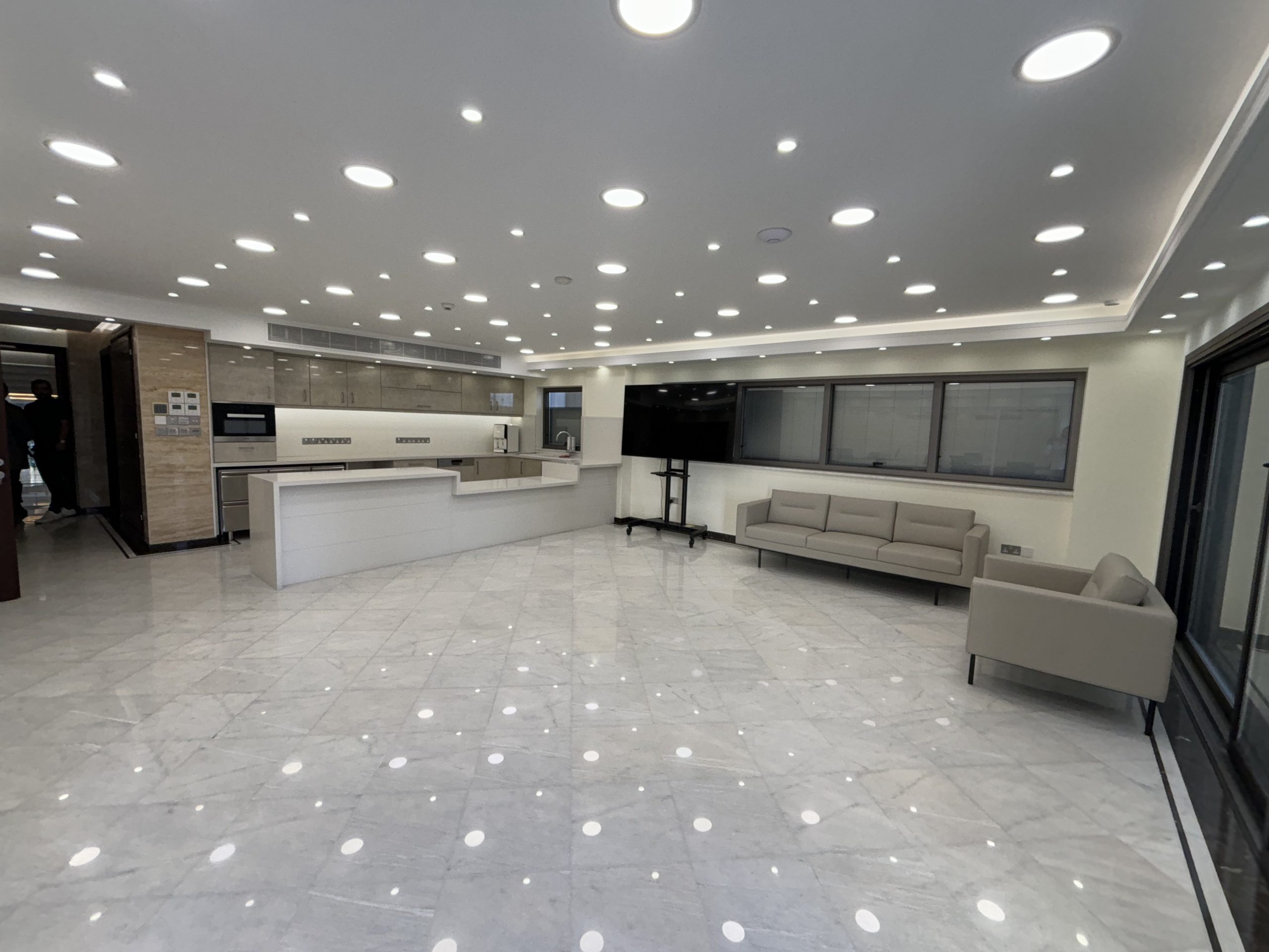 Spacious office (mezzanine) in a Luxury office building in Agia Triada, Limassol — photo 4