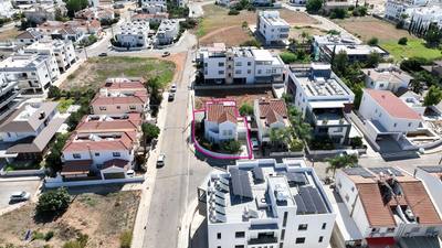 Four-Bedroom House with attic in Lakatamia, Nicosia thumbnail 2