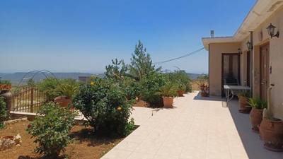 3 BR Detached house in Agios Therapon, Limassol thumbnail 2