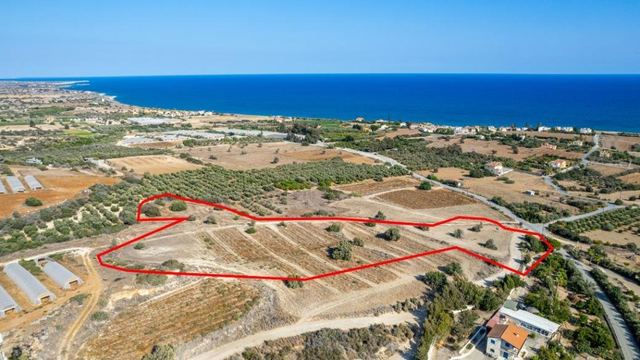 Residential field in Agios Theodoros, Larnaca