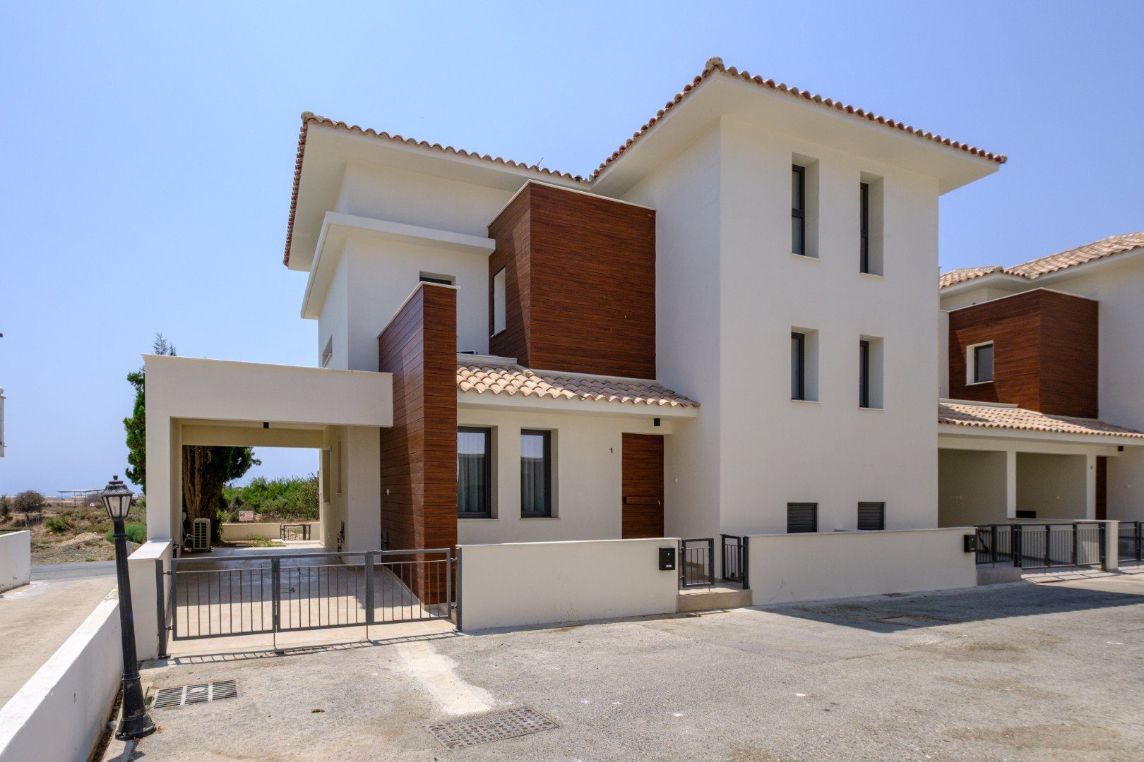 4 BR House in Tersefanou, Larnaca photo 3
