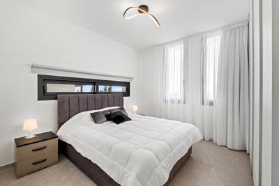4 BR House in Tersefanou, Larnaca thumbnail 11