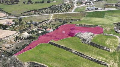 Agricultural field in Ergates, Nicosia thumbnail 2