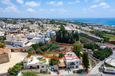 Field in Kissonerga, Paphos thumbnail 4
