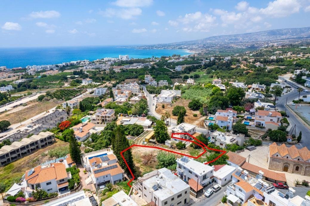 Field in Kissonerga, Paphos photo 2