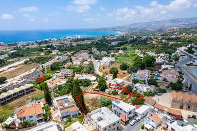 Field in Kissonerga, Paphos thumbnail 2