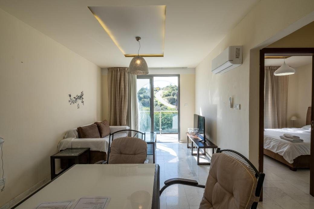 1-bedroom apartment in Latchi, Paphos — photo 2