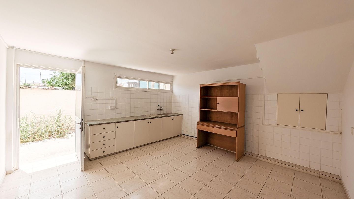 Three-Bedroom House in Dali, Nicosia photo 13