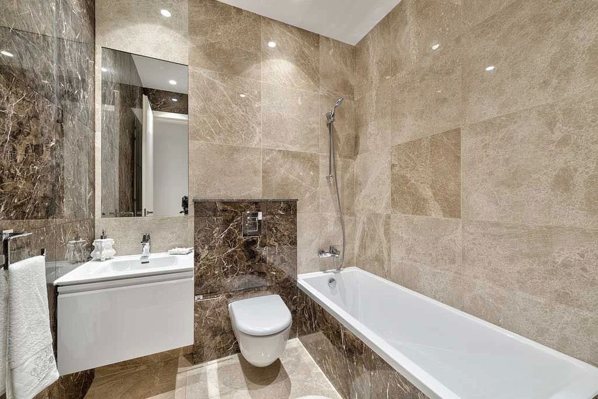 2 BR Apartment in Germasogeia photo 16