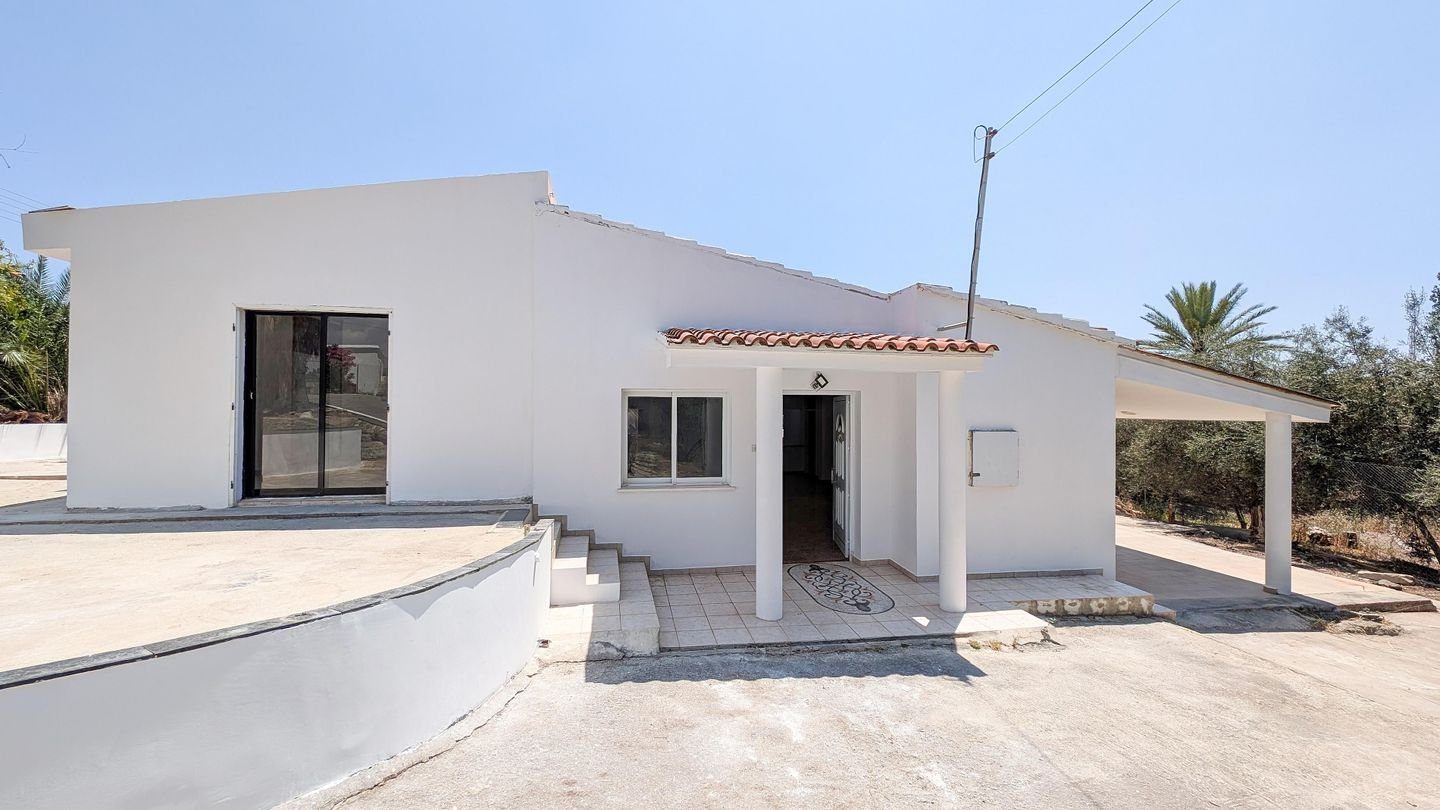 Four-Bedroom Ground Floor Detached House in Anarita, Paphos photo 1