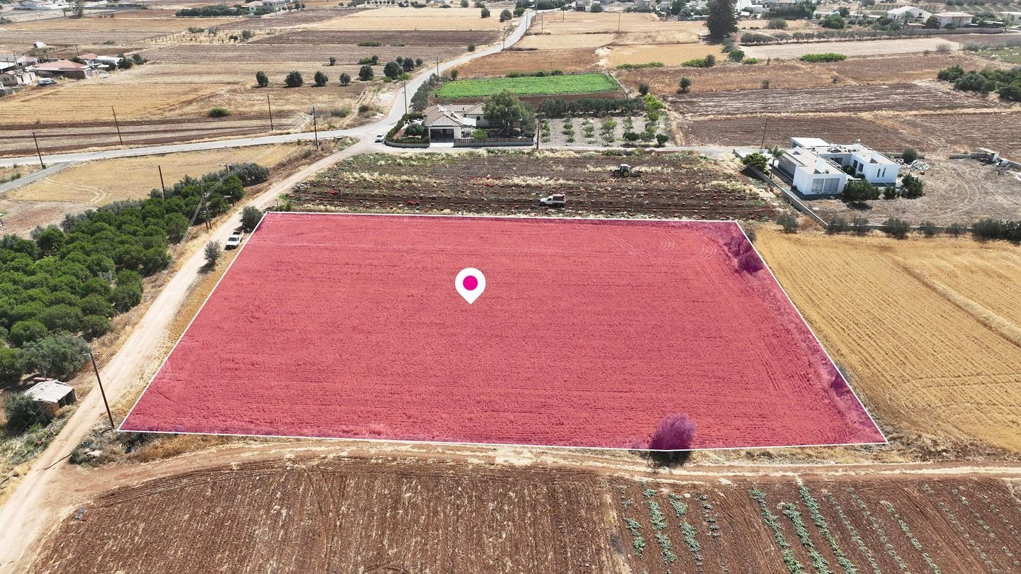 Residential field in Peristerona, Nicosia photo 4