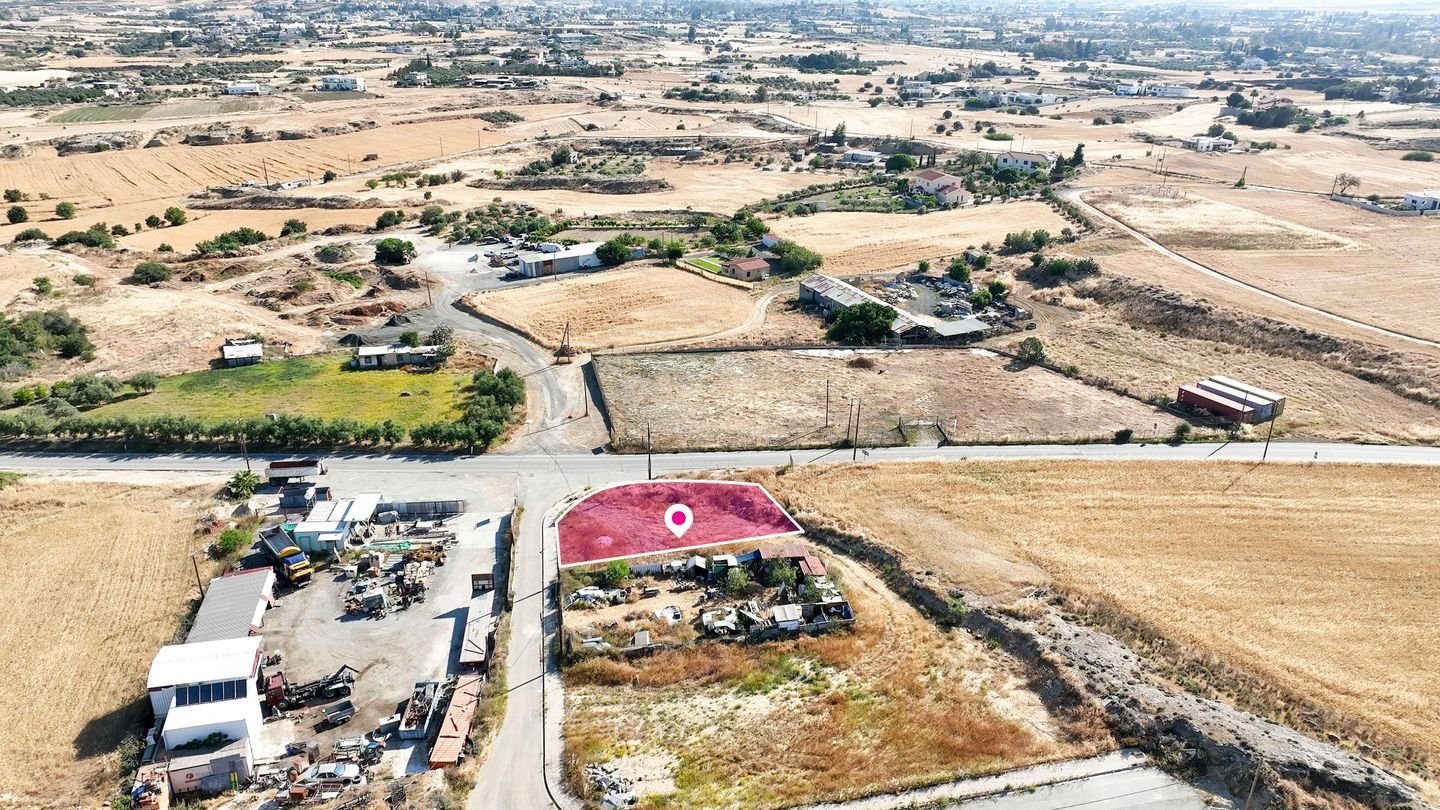 Corner Residential Plot in Ergates, Nicosia — photo 2